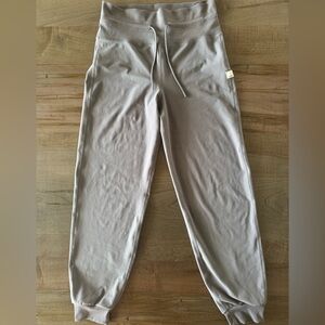 Vuori Sz  S Legging Hazel Taupe